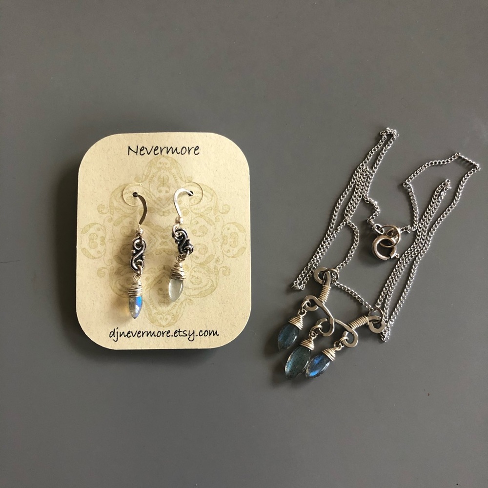 🌙 4 for $20 - Necklace and Earring Set